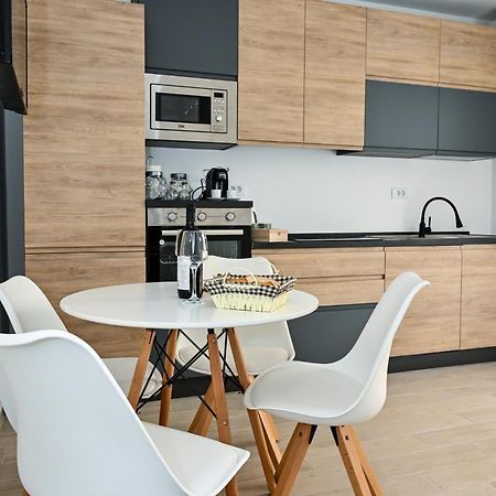 Porto Azzurro Apartments Tivat Exterior photo